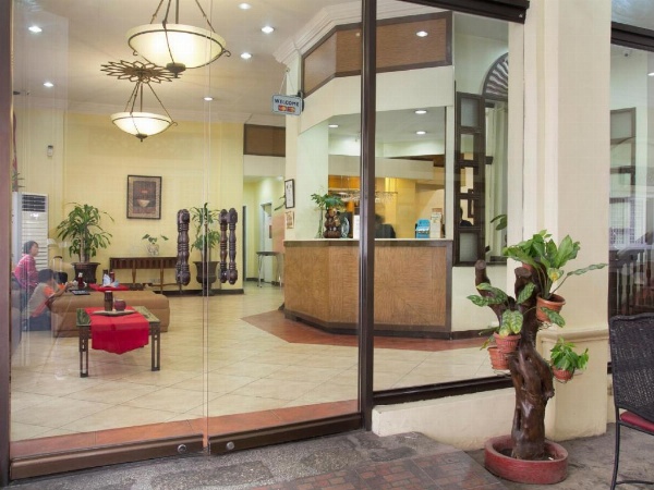 White Knight Hotel Intramuros image 7